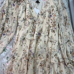 Forever 21 Floral Cream Mini Dress